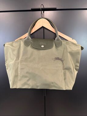 Longchamp Medium Olive Green Le Pliage Tote